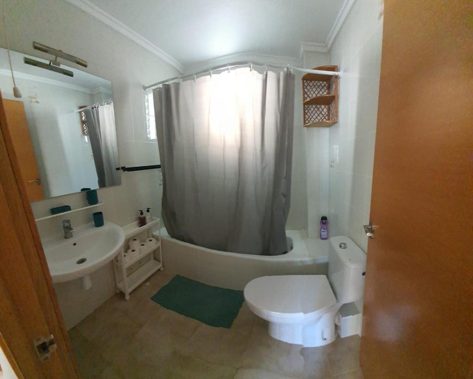 Individual En Vivienda Compartir Recien Reformada Valence